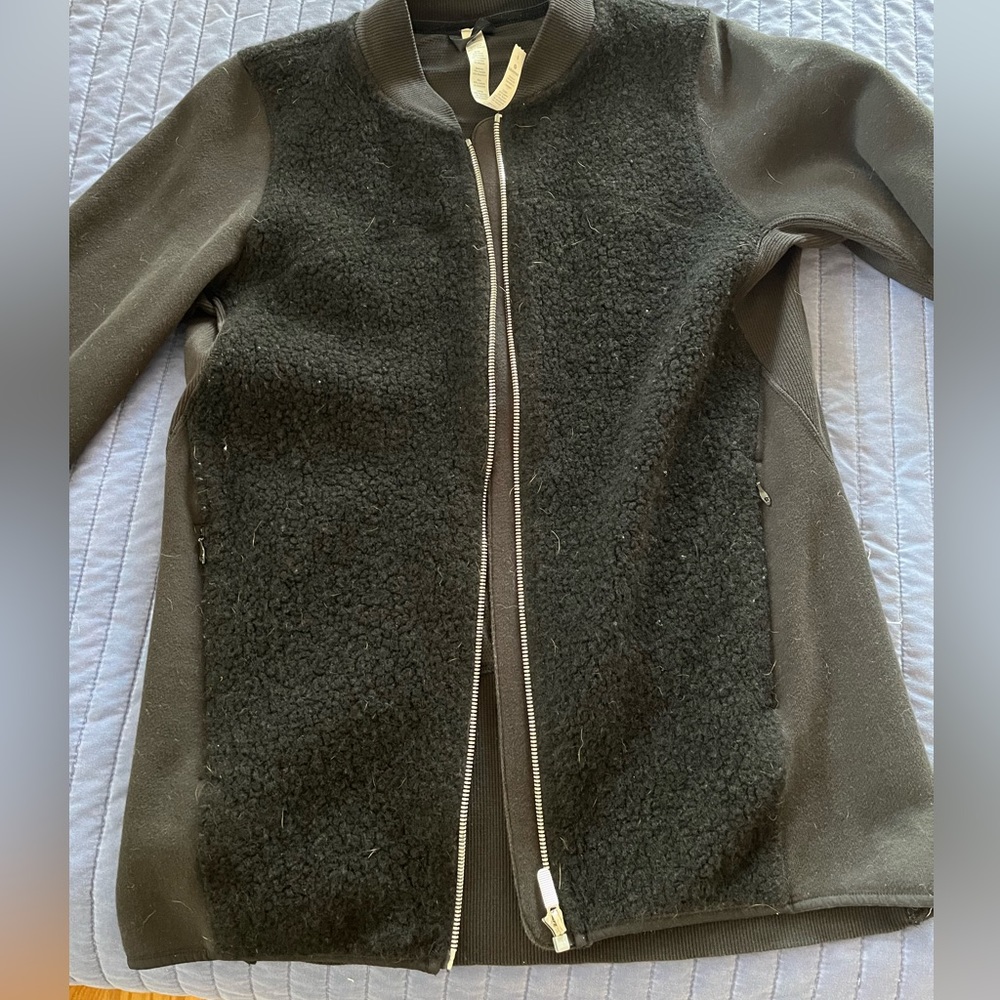 Black Lululemon Zipup